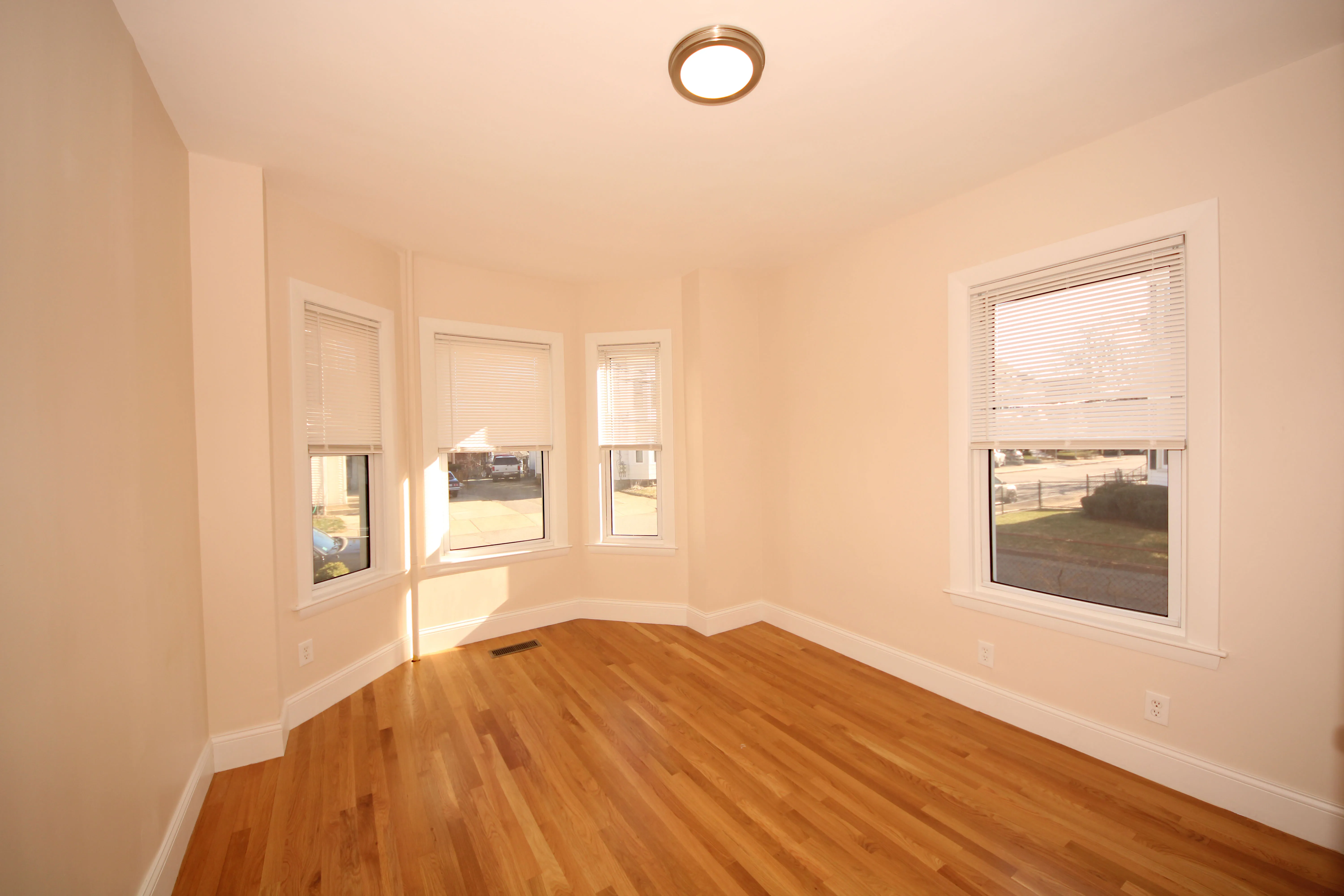 93 Cushing St, South Side