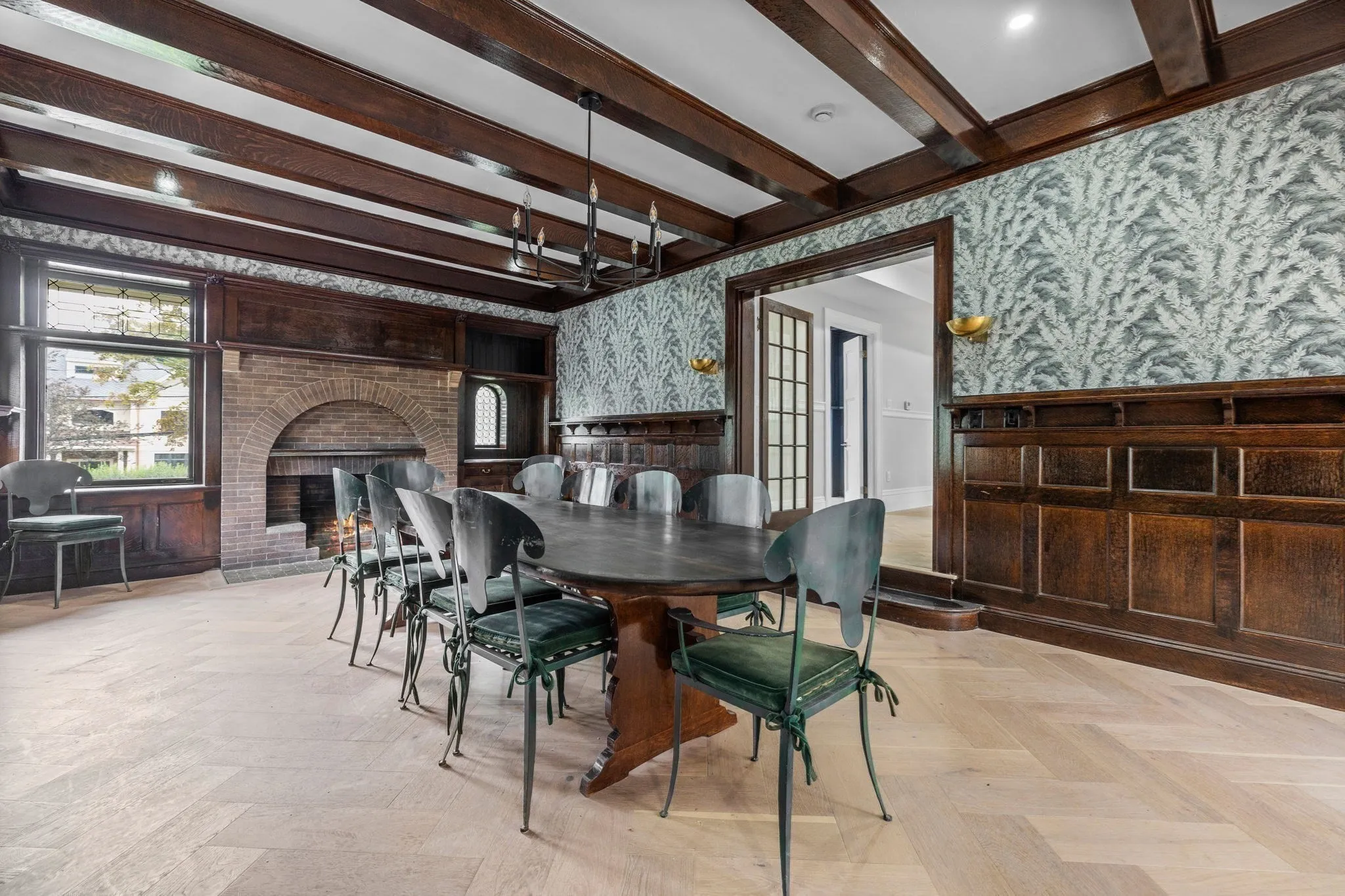 476 Heath St, Chestnut Hill