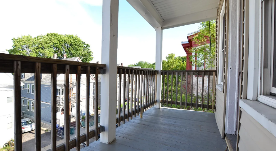 36 Brackett St, Oak Square