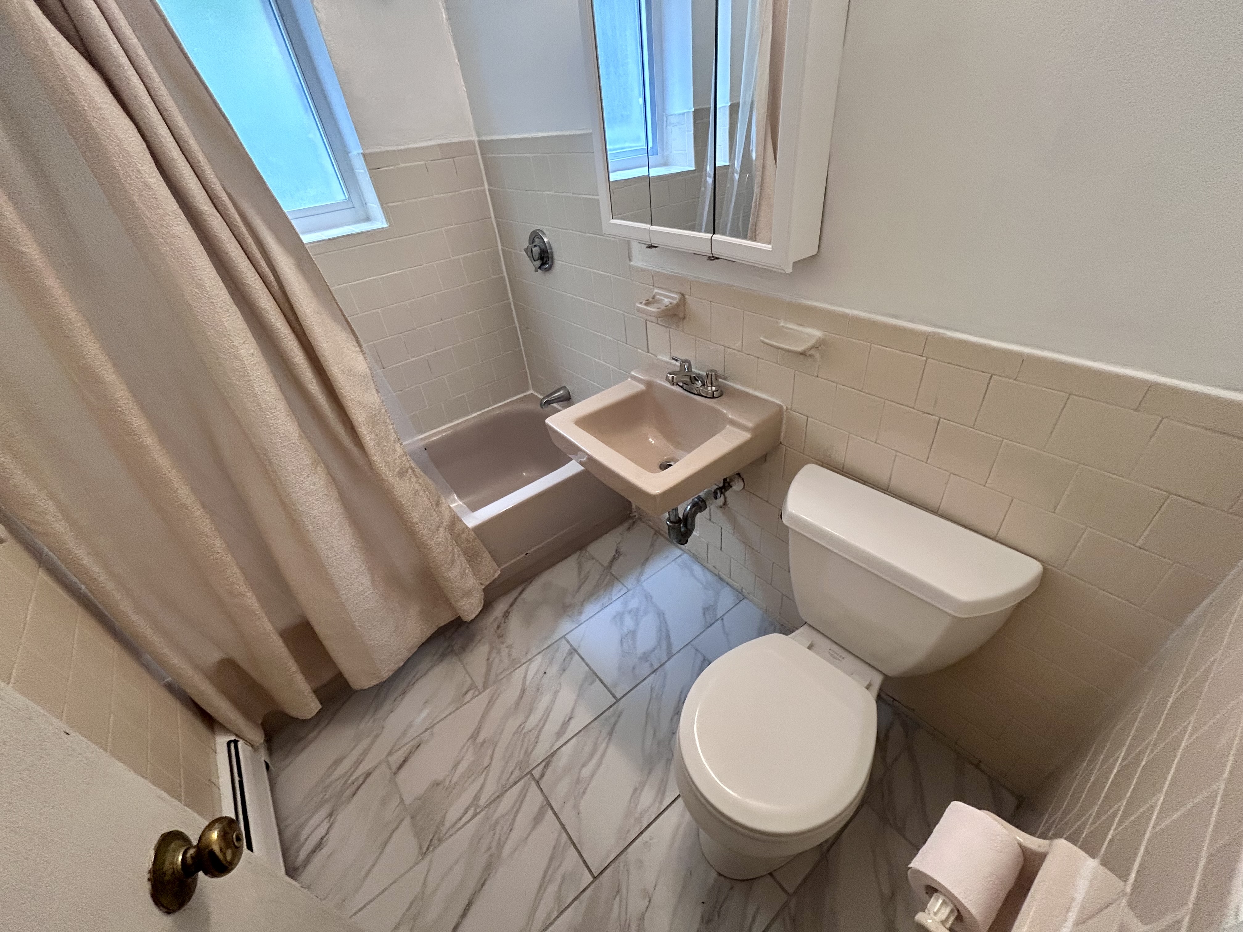 35 Westgate Rd, Chestnut Hill