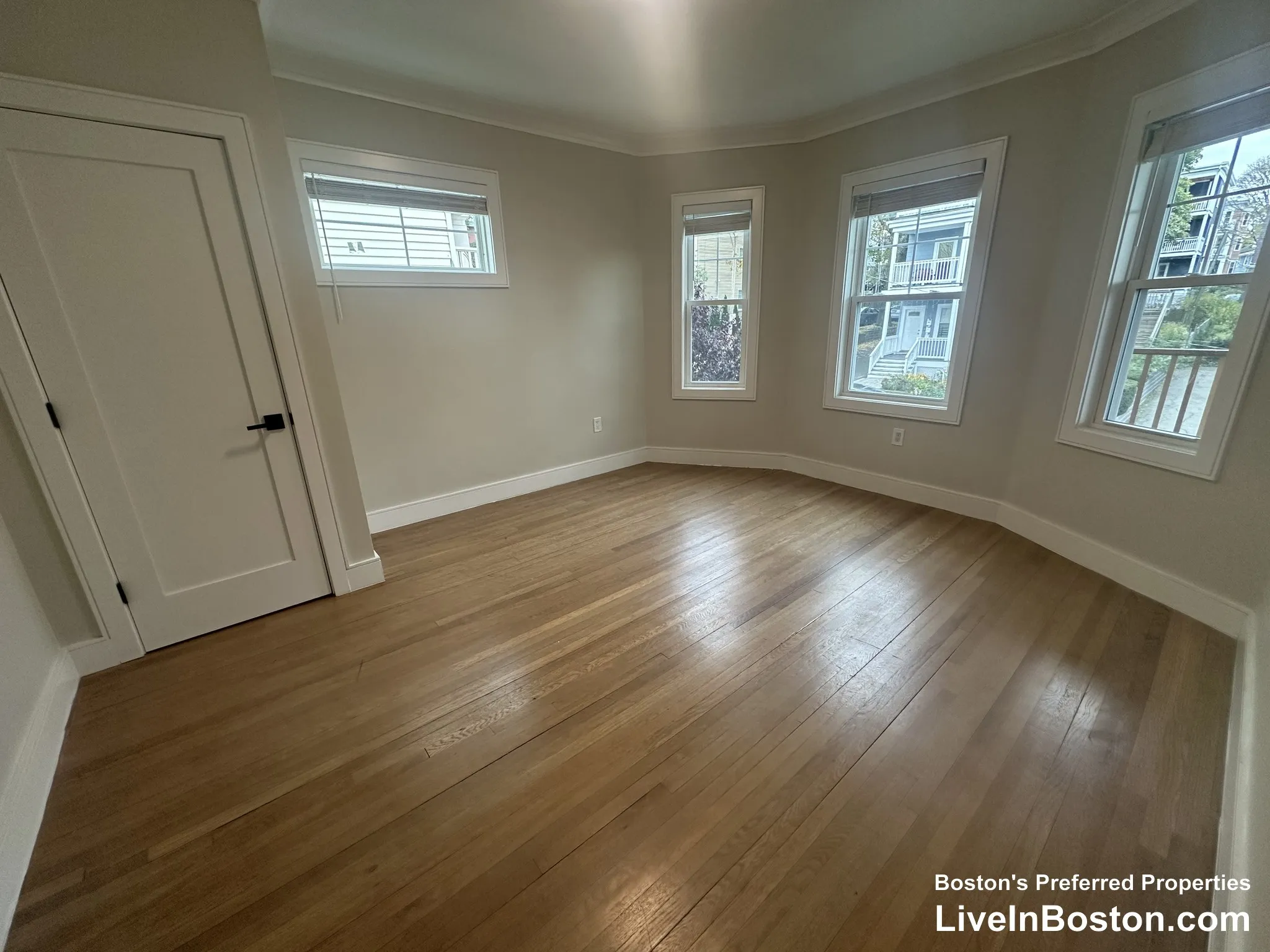44 Iffley Rd, Jamaica Plain
