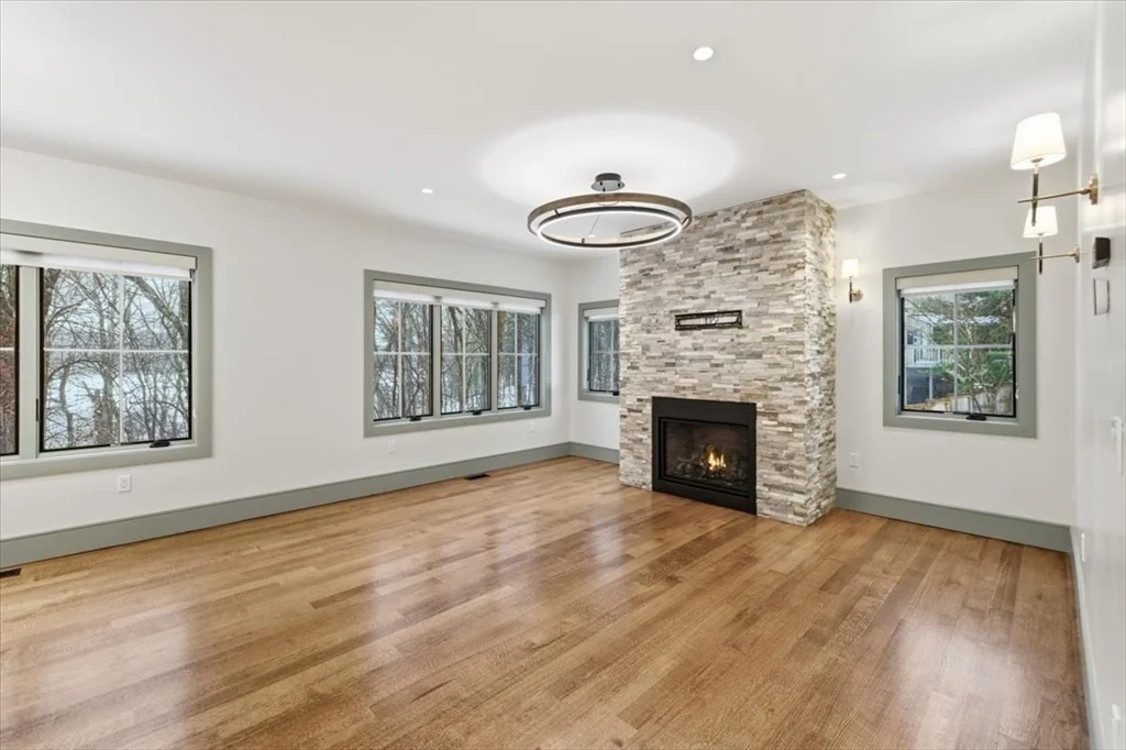 22 Kruger Rd, Hopkinton