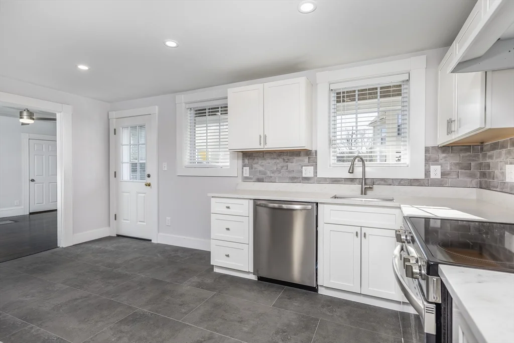 6 Maple Ave, Swampscott