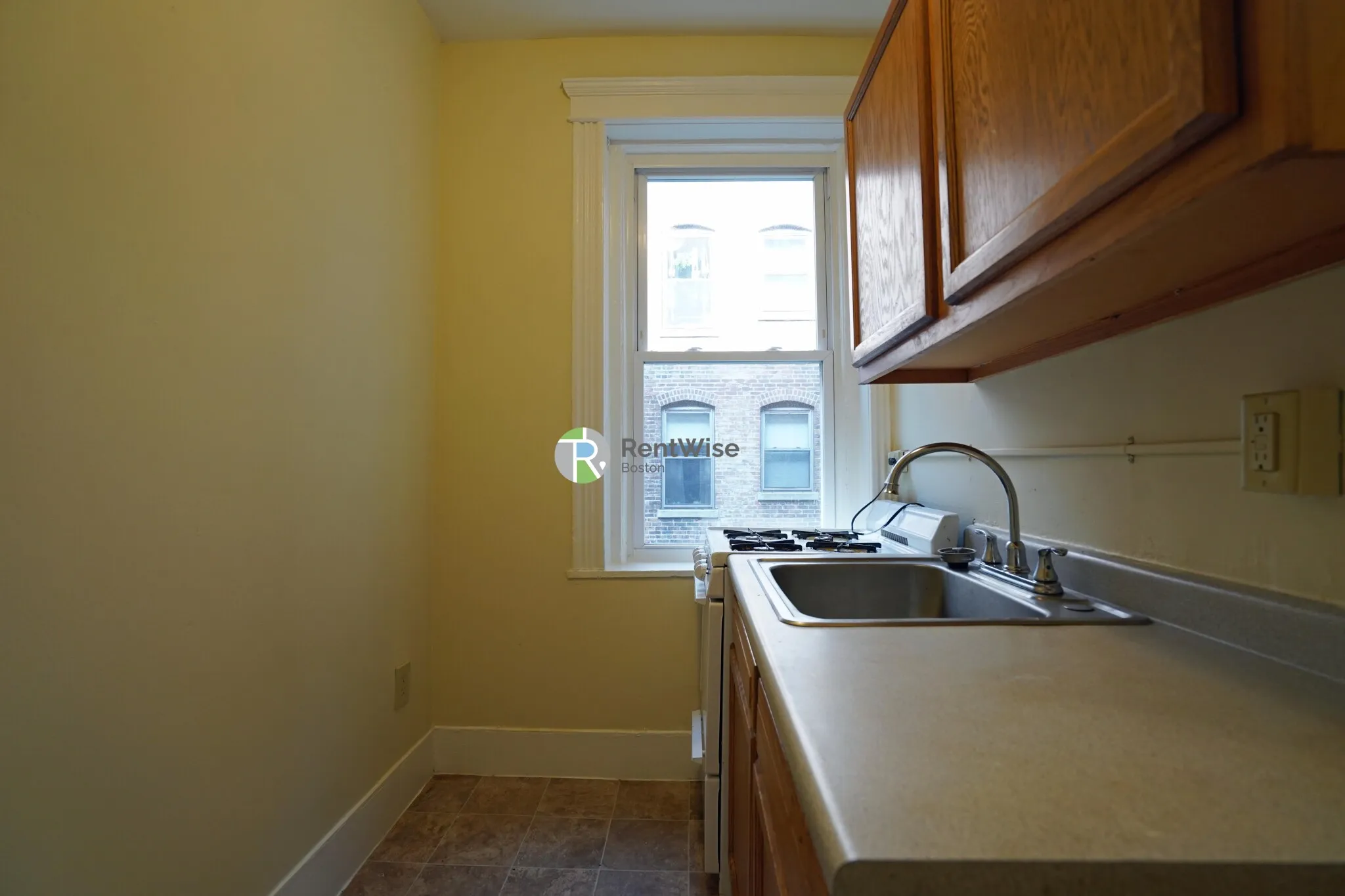 11 Royce Rd, Brighton