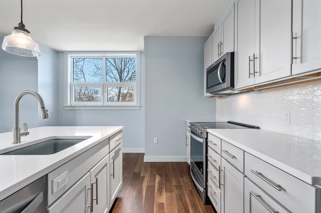 136 Babcock St, Coolidge Corner