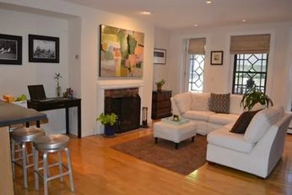 315-317 Beacon St, Back Bay