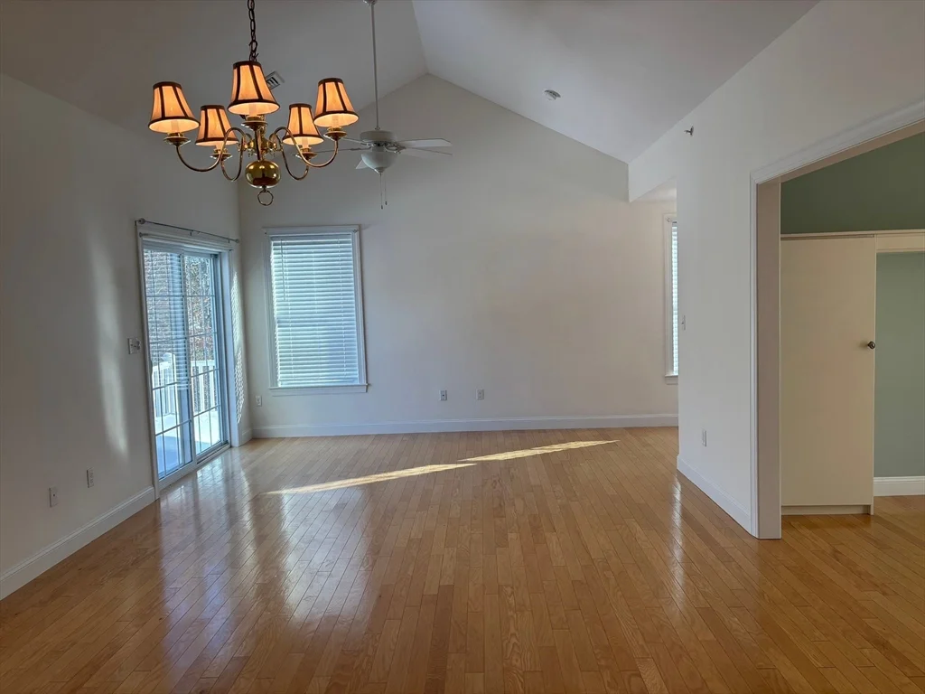 501 Autumn Ridge Dr, Ayer