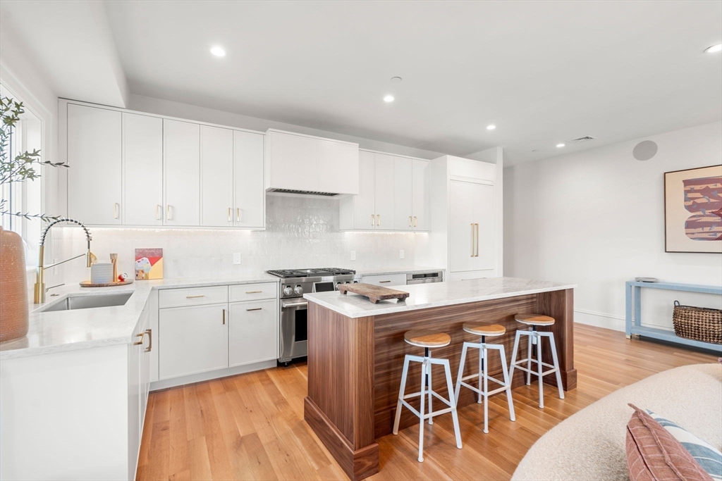 60 Williams St, Jamaica Plain