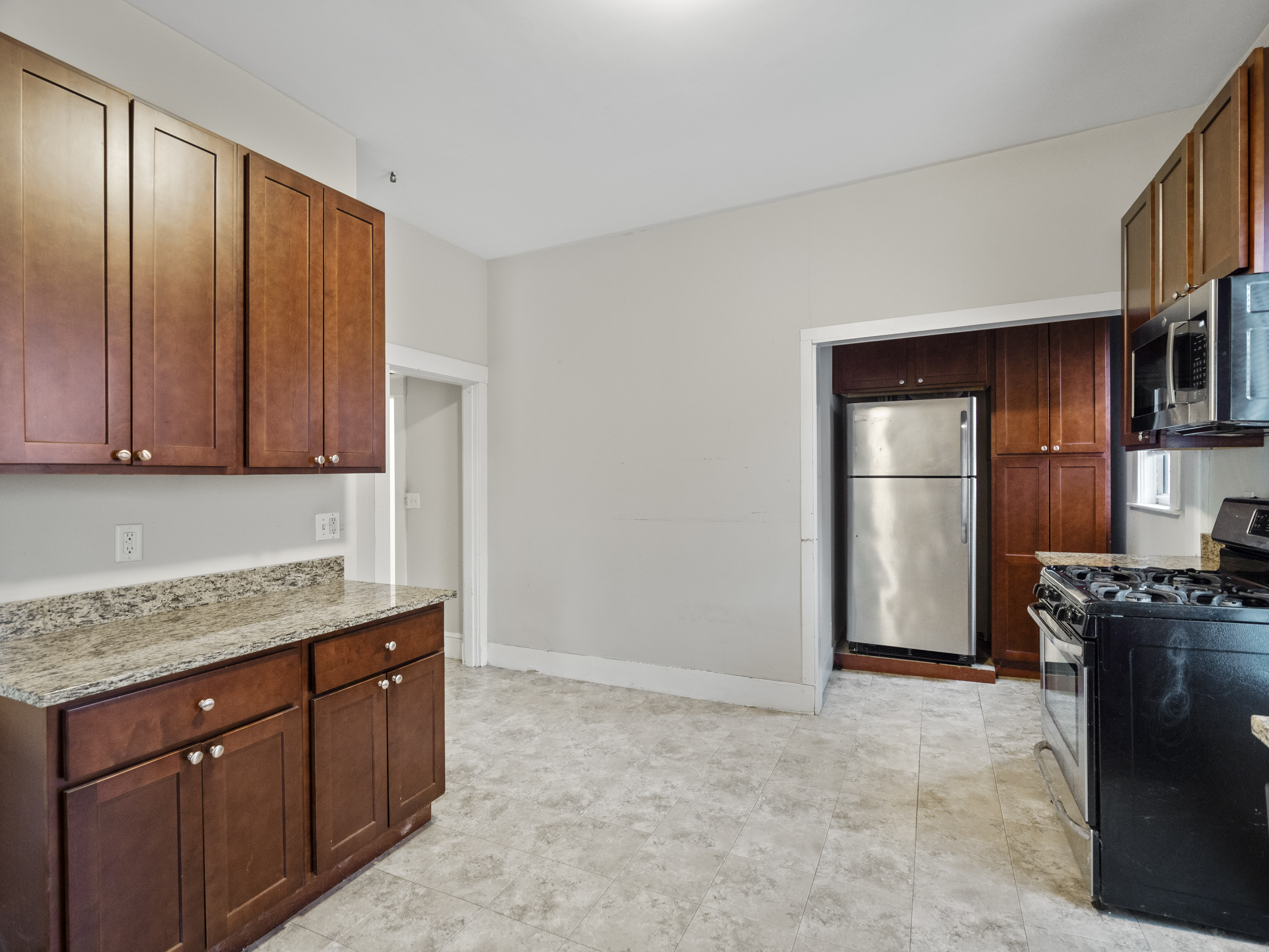 44 Cameron Ave, Teele Square