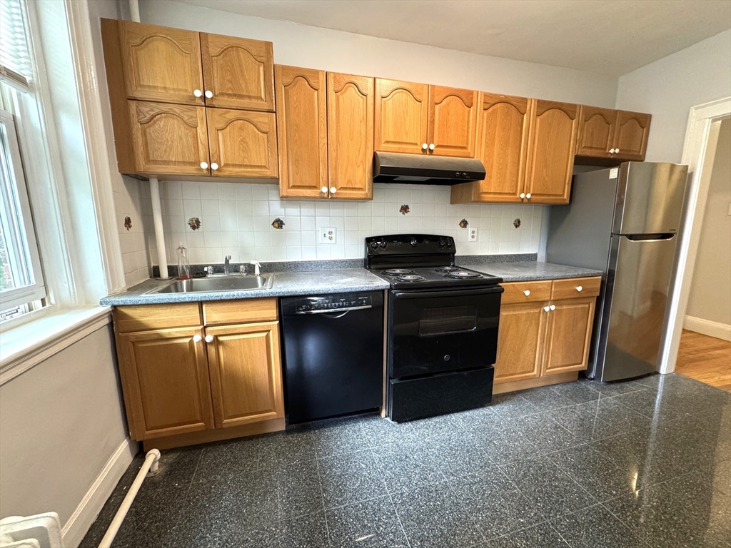 52 Strathmore Rd, Brighton