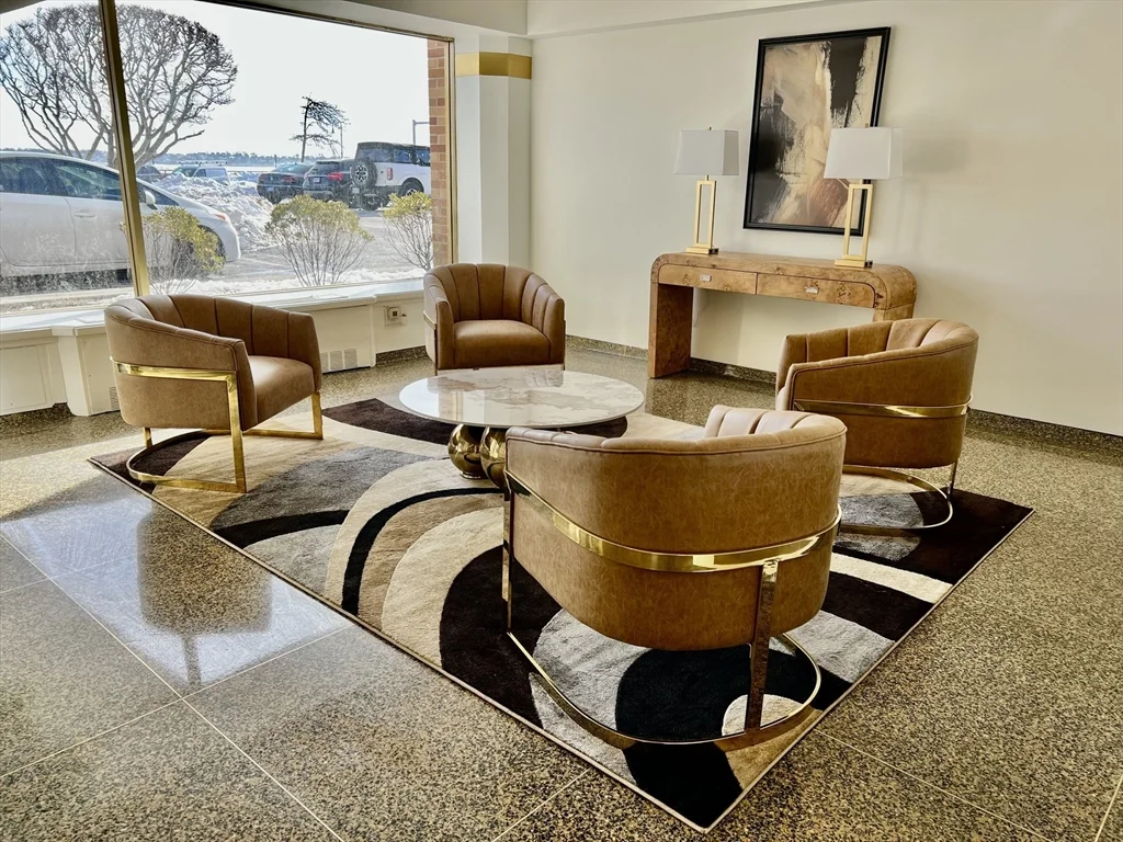 300 Lynn Shore Dr, Lynn