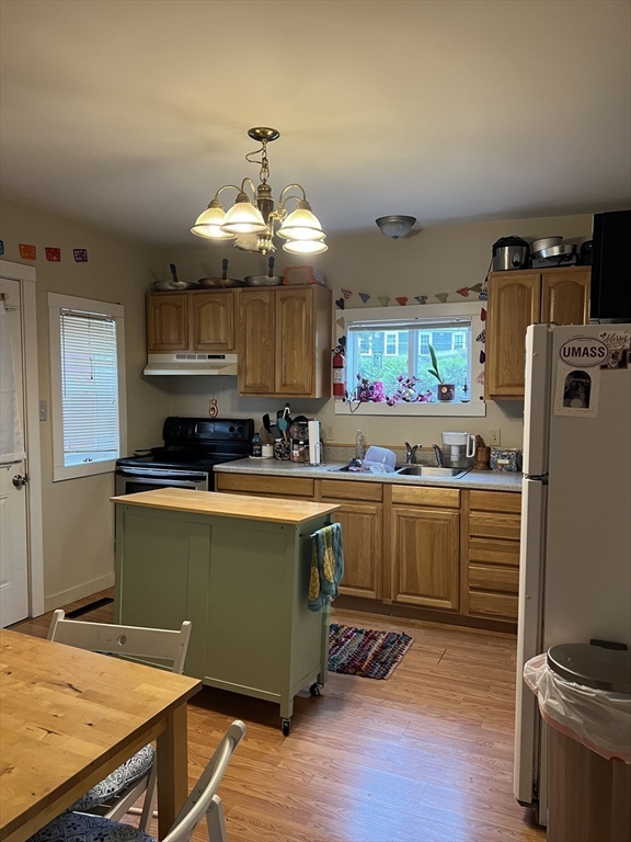 46 Pleasant St, West Brookfield