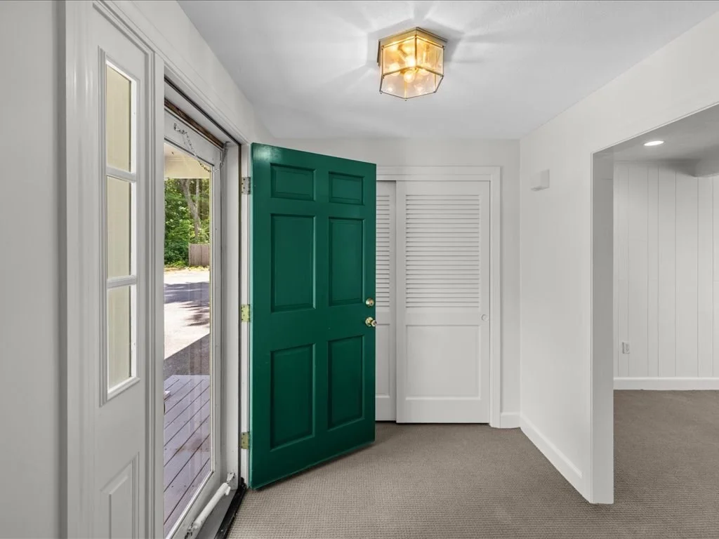 15 Woodridge Rd, Dover