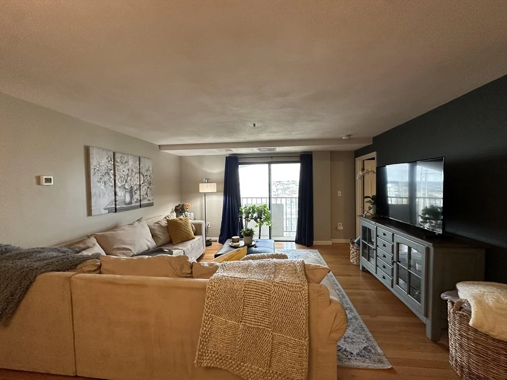 39 Parlin St, Everett