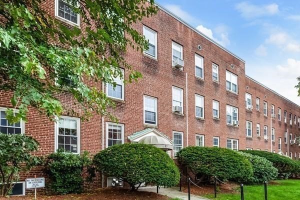 21 Englewood Ave, Corey Hill