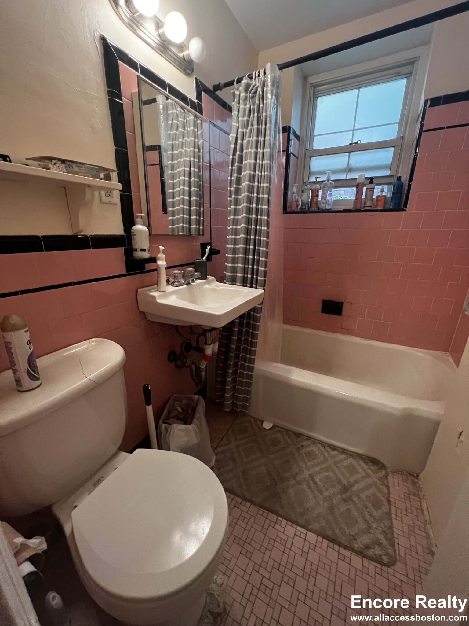 1555 Beacon St, Brookline