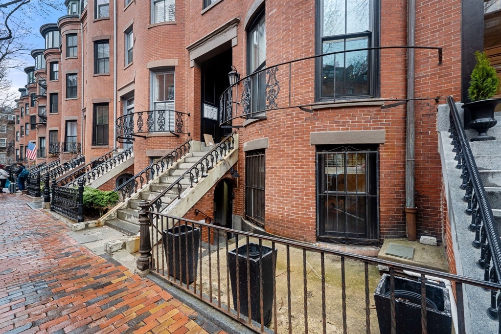 81 Waltham St, Boston