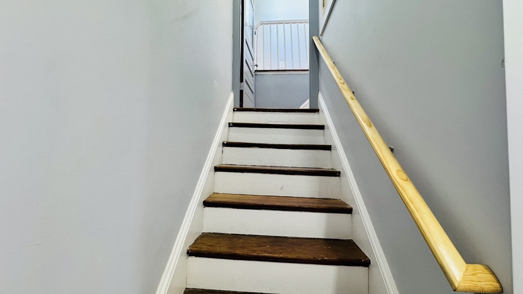 16 Hopkins St, Dorchester