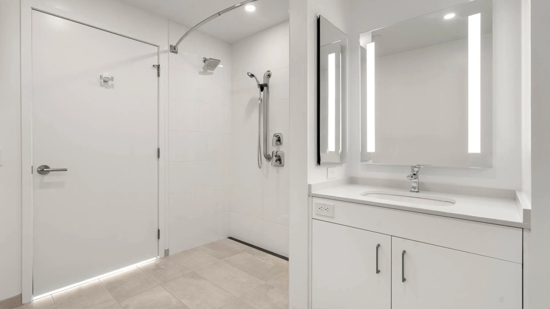 35 Lomasney Way, West End