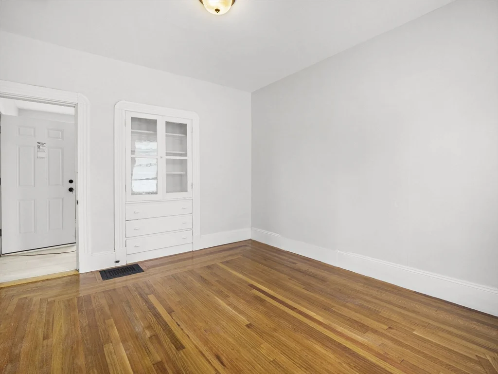 149 Mountain Ave, Revere