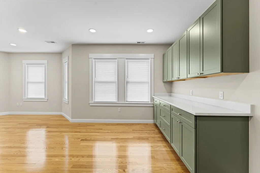 42 Almont St, Medford