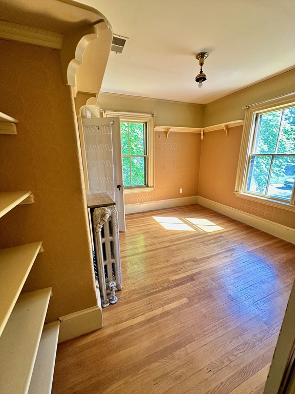 984 Chestnut St, Newton Upper Falls