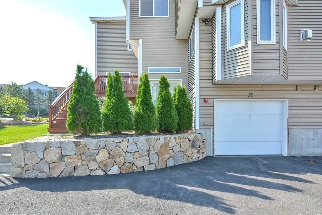 32 John Hancock Dr, Ashland