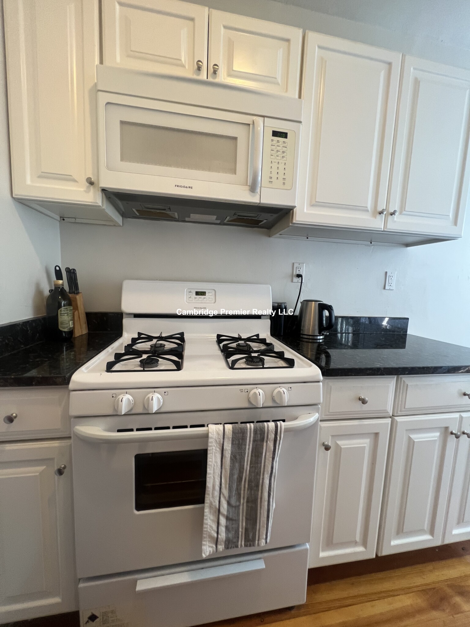 28 Langdon St, Neighborhood Nine