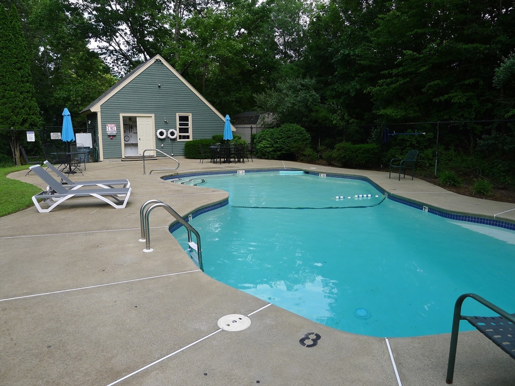 89 Brookdale, Shrewsbury