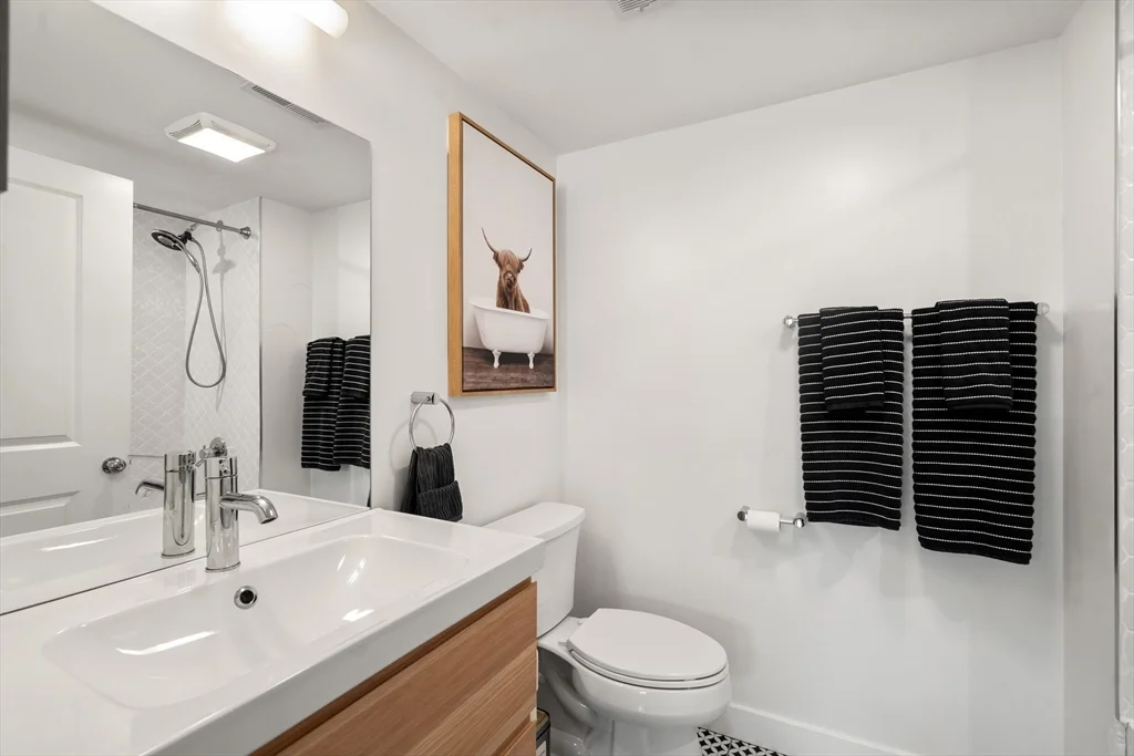 47 Sargent St, Roxbury