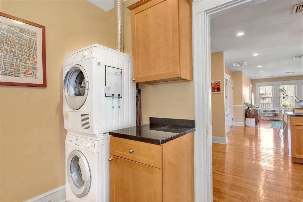 772 Centre St, Jamaica Plain