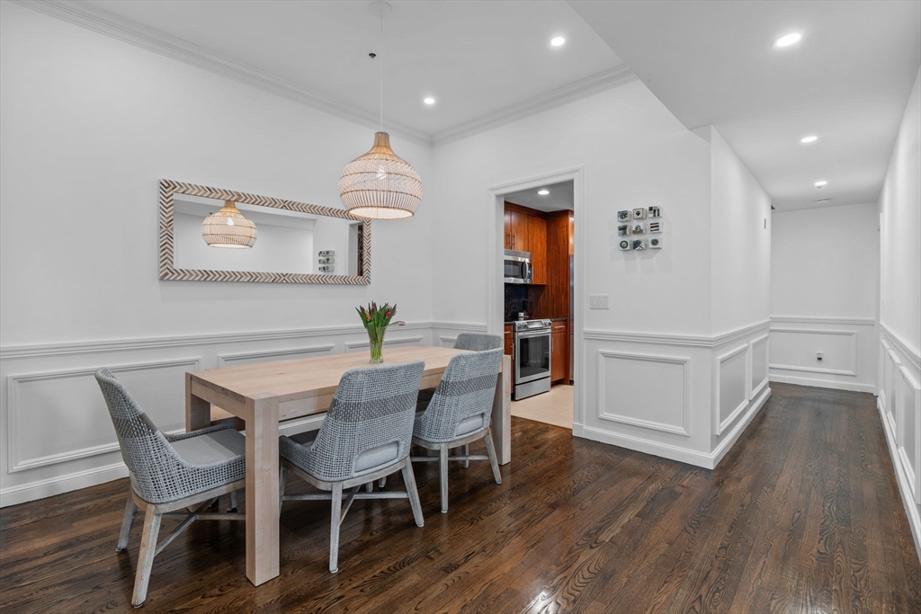 6 Edgerly Pl, Back Bay