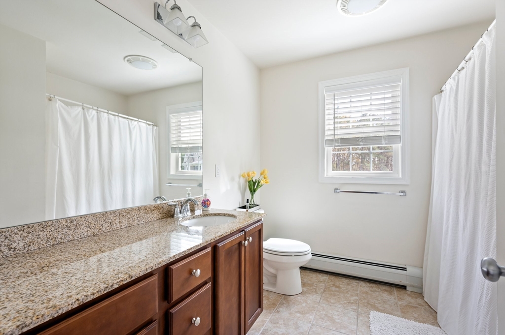 86 Pioneer Trail, Plymouth