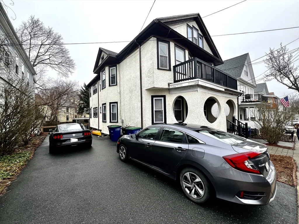 12 Bailey St, West Somerville