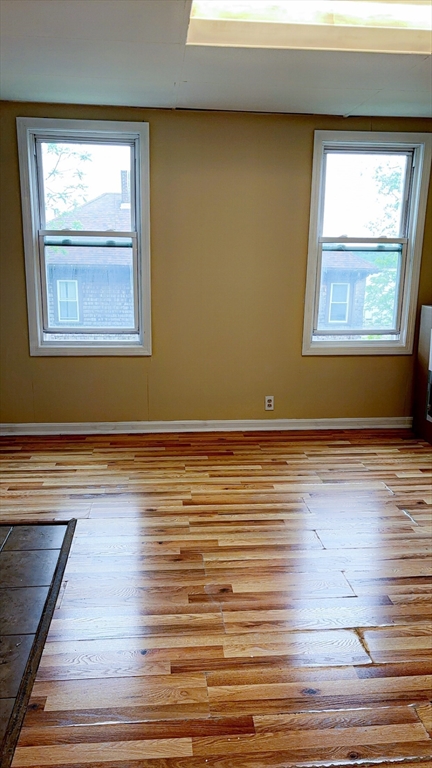 118 Maple St, Fall River