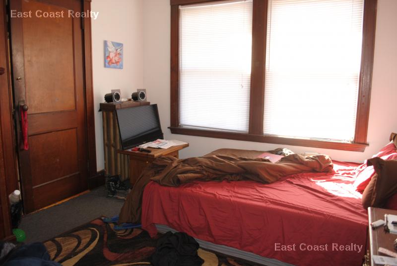 23 Moraine St, Jamaica Plain