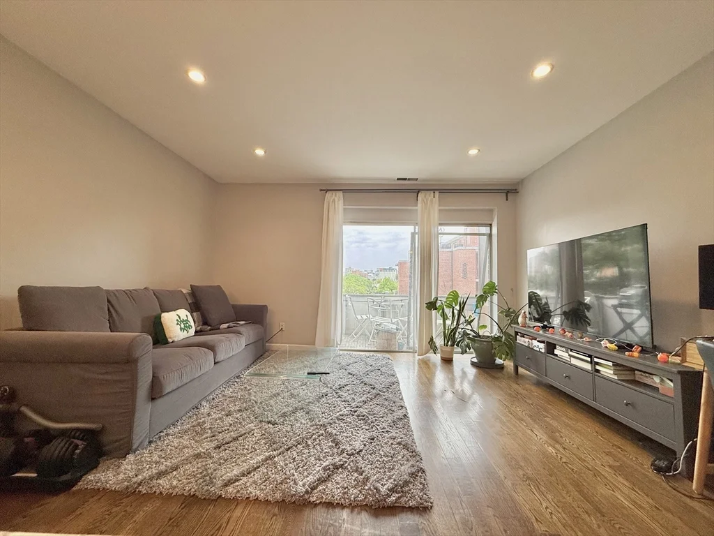 20 Stearns, Coolidge Corner