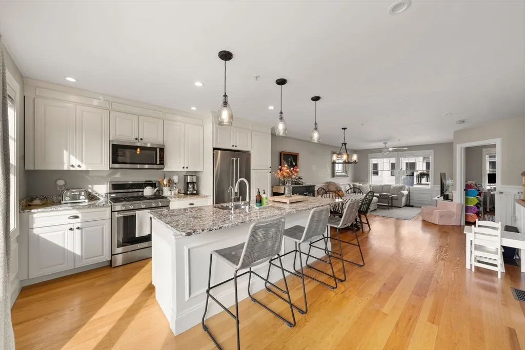 30 Park St, Fields Corner East