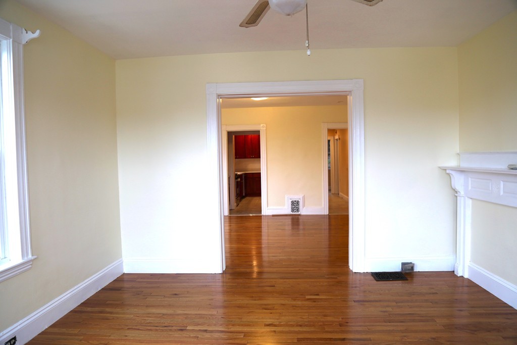 116 Paul Revere Rd, Arlington Heights