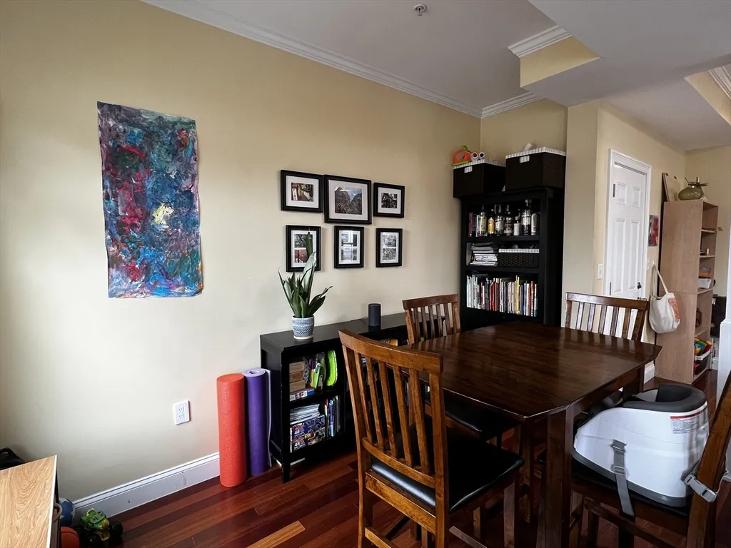 35 Magnolia Ave, Mid-Cambridge