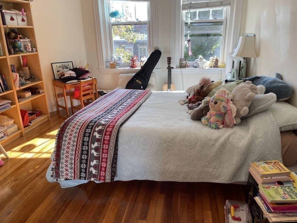 52 Summit Ave, Brookline