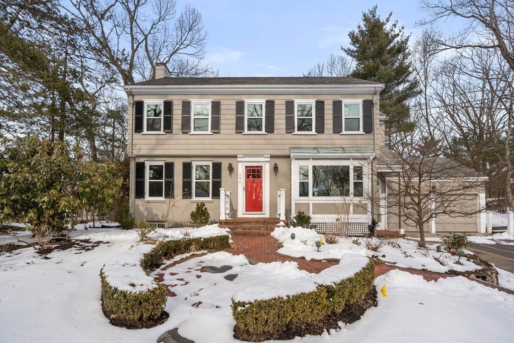 124 Rangeley Rd, Chestnut Hill