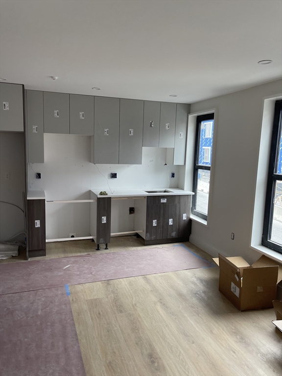 78 Gates St, South Boston