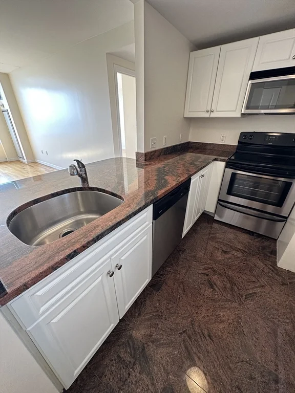 8 Museum Way, East Cambridge