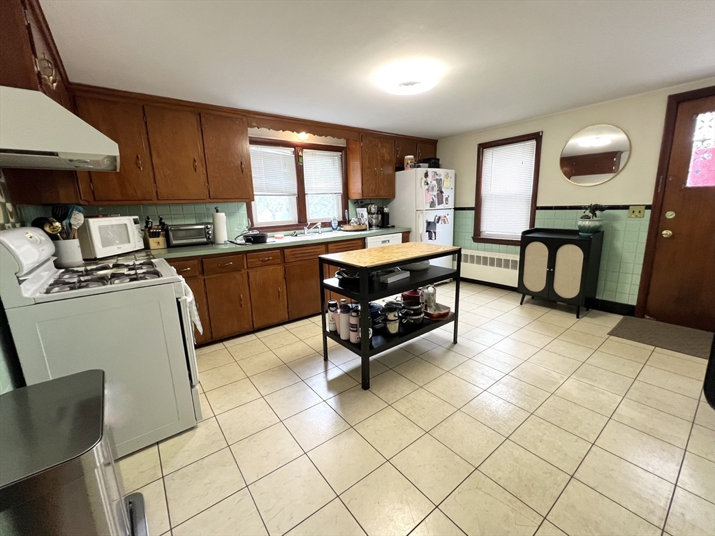 179 Faneuil St, Brighton