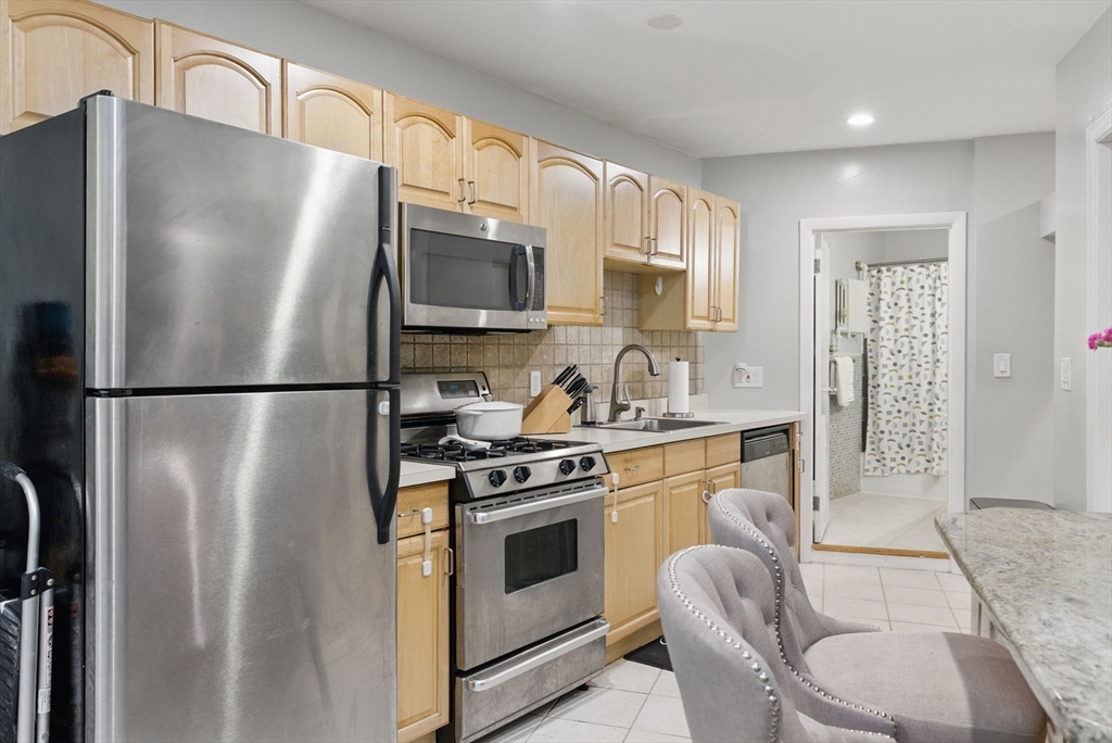 240 Brattle St, West Cambridge