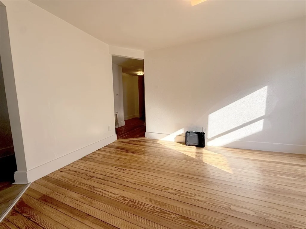 9-11 Richardson St, Faulkner