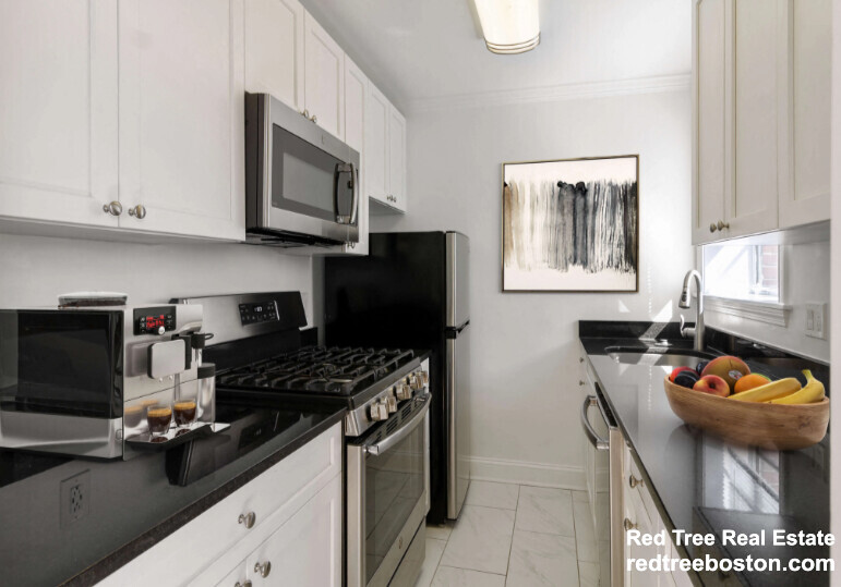 82 Saint Paul St, Coolidge Corner