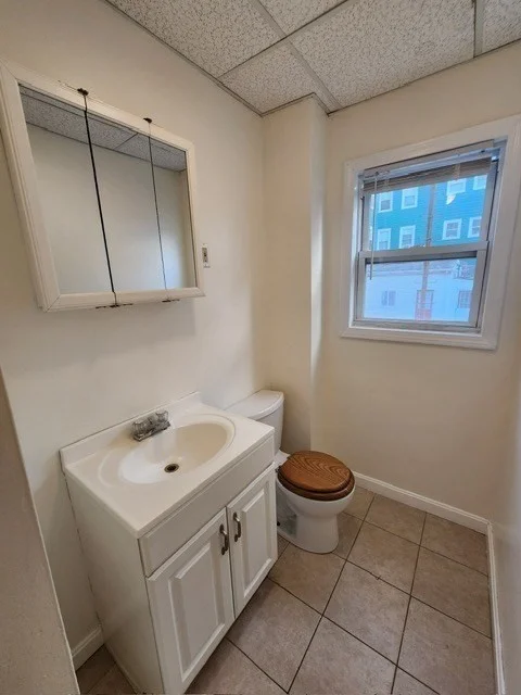 74 Fulton St, Fall River