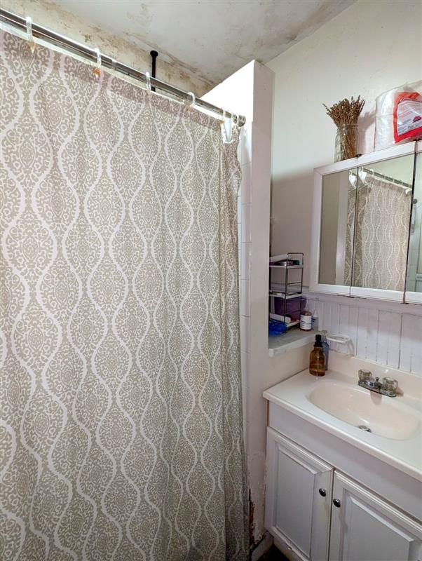 95 Lowell St, Spring Hill